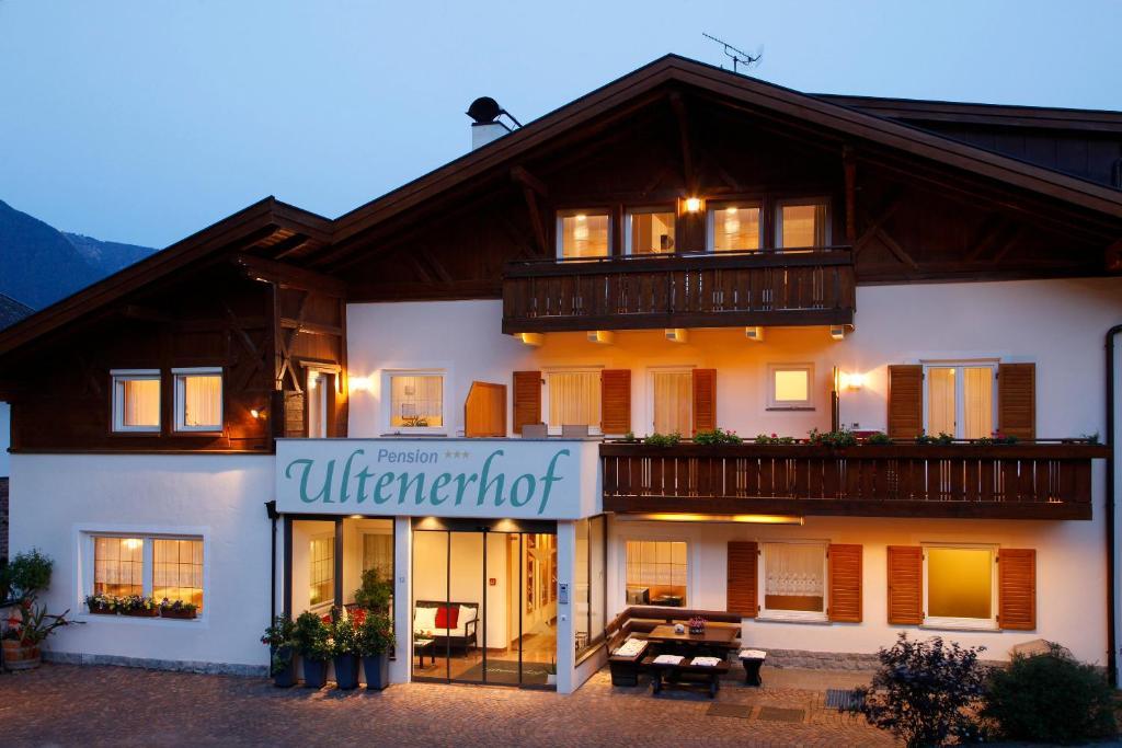 Hotel Ultenerhof Lagundo Camera foto