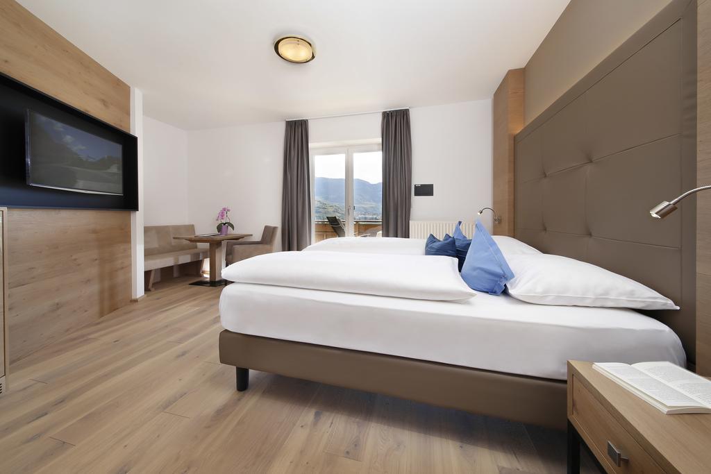 Hotel Ultenerhof Lagundo Esterno foto